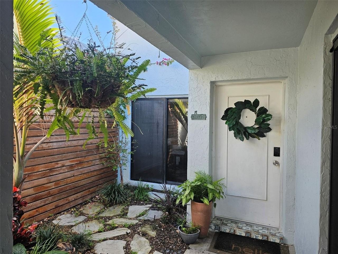 6147 43rd St W - Photo 2 of 33