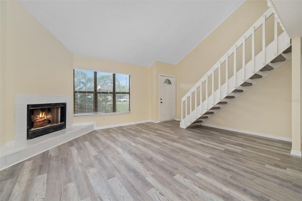 2004 Wood Hollow Pl - Photo 6 of 44