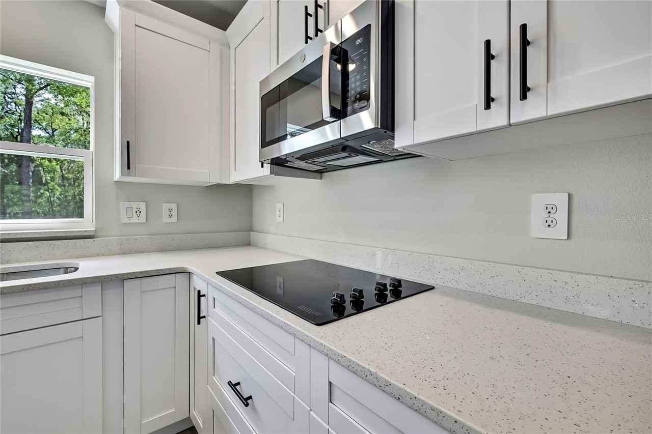 3331 W Gates Ln - Photo 6 of 15