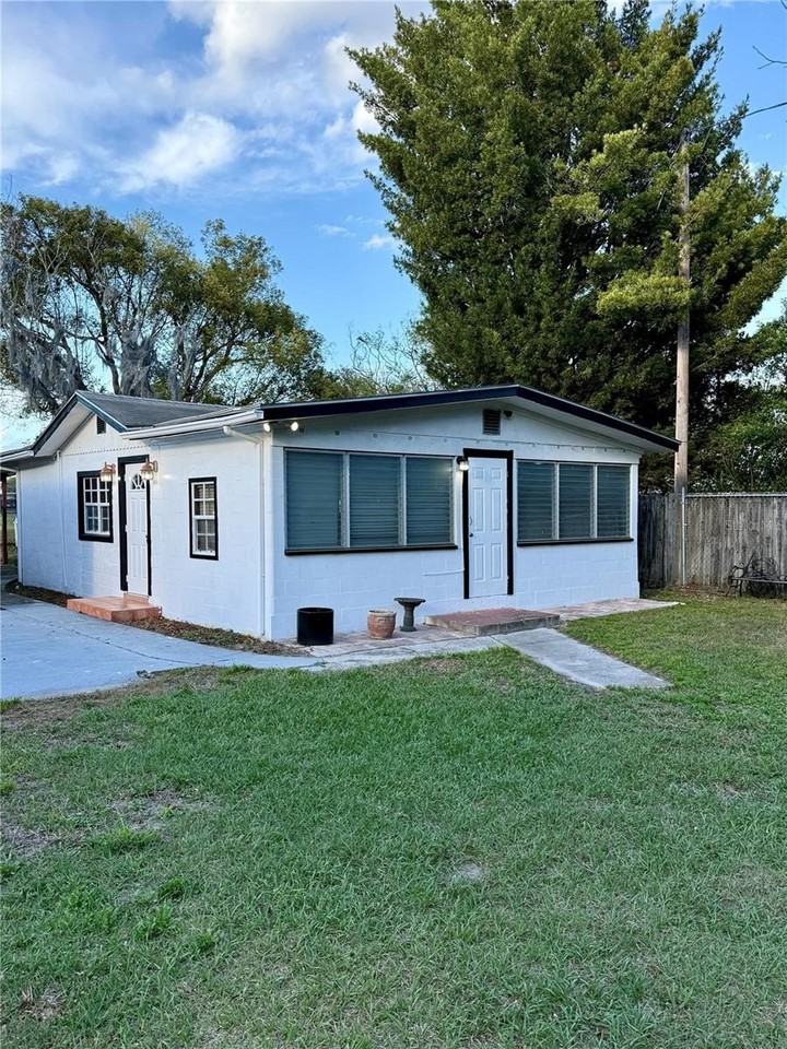 106 Mason St - Photo 6 of 20