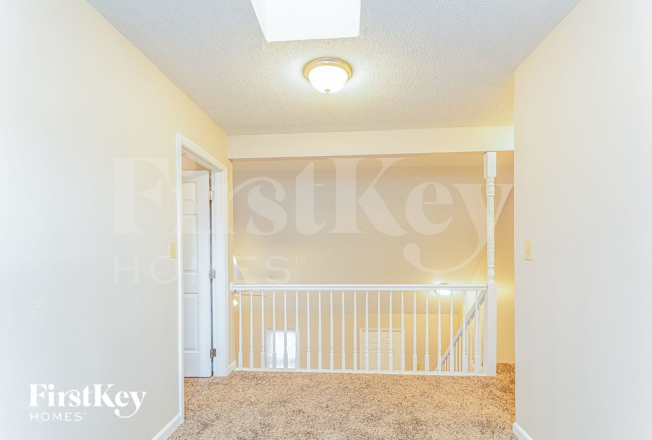 1311 Logan St - Photo 6 of 15