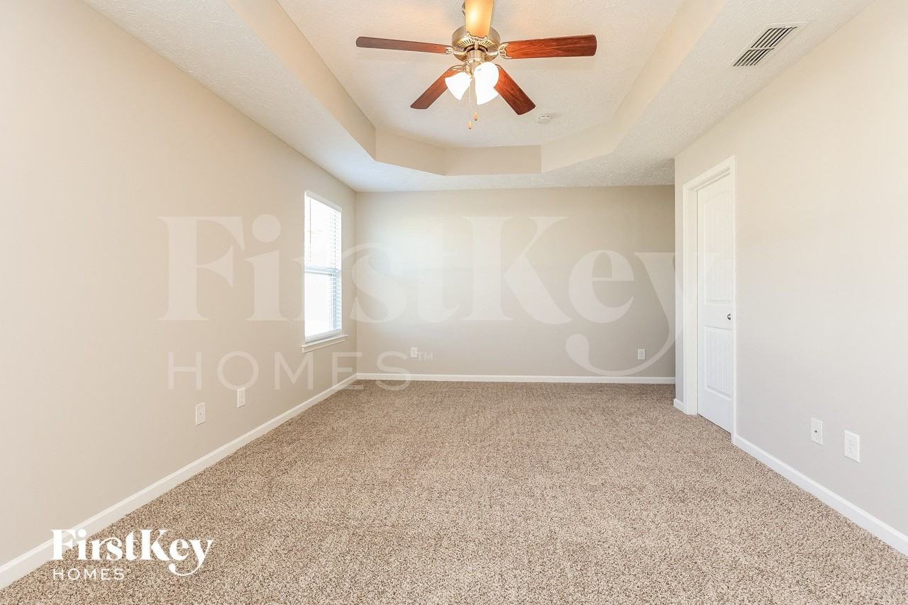 1623 Sprucedale Dr - Photo 7 of 15