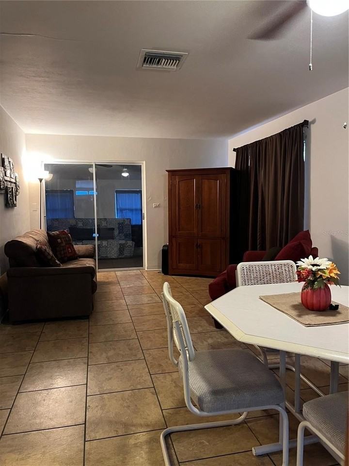 3065 Lake June Blvd - Photo 3 of 22