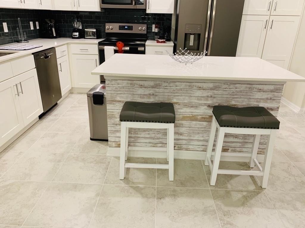 3111 Paradox Cir #201 - Photo 4 of 17