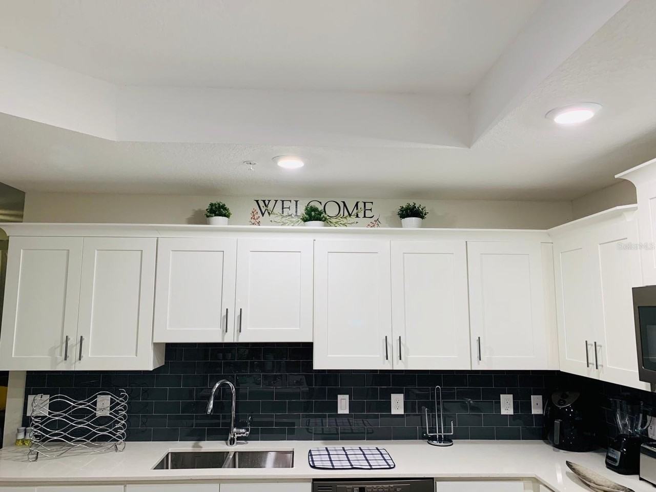 3111 Paradox Cir #201 - Photo 6 of 17