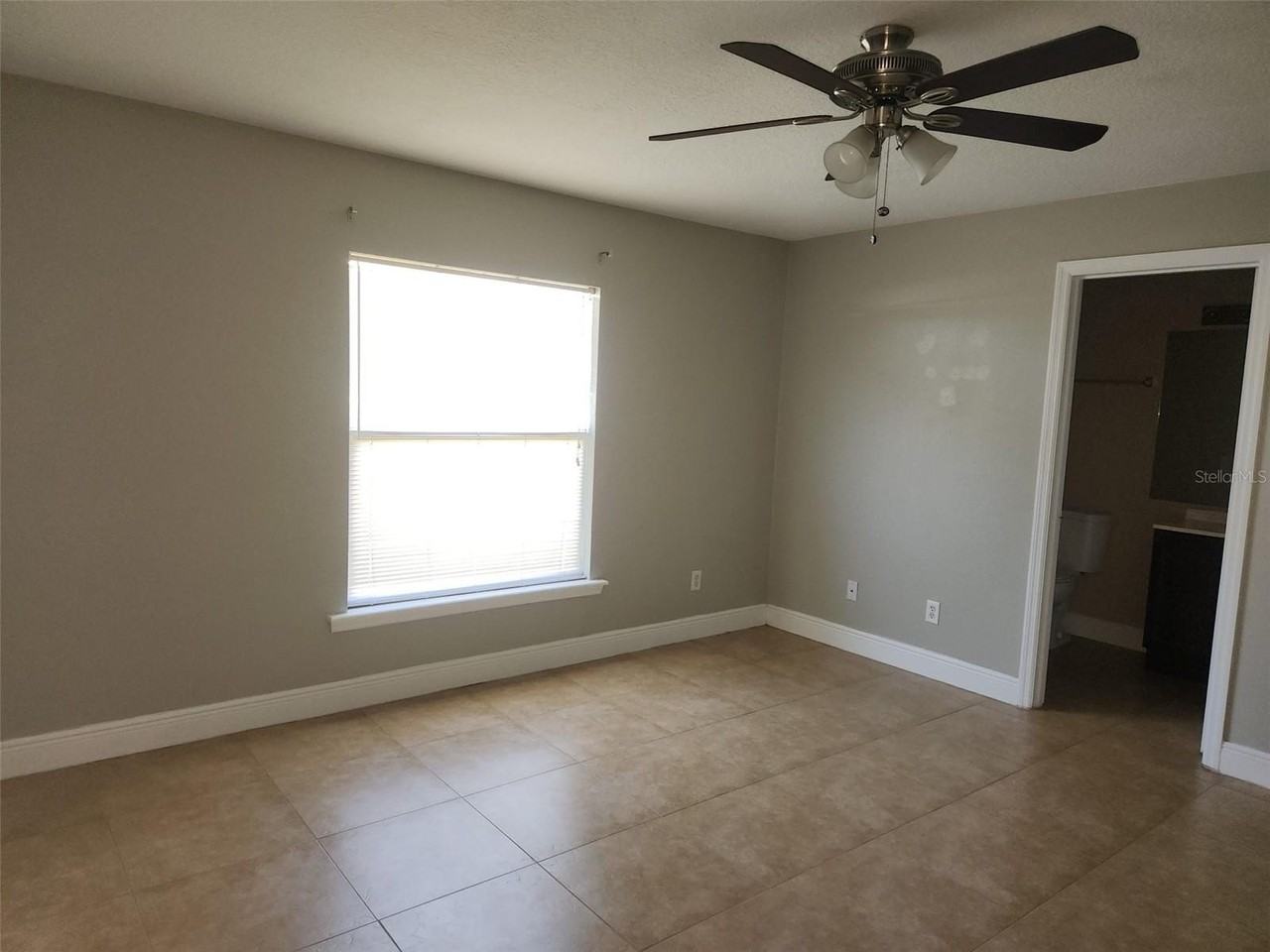 709 Cockatoo Ct - Photo 7 of 11