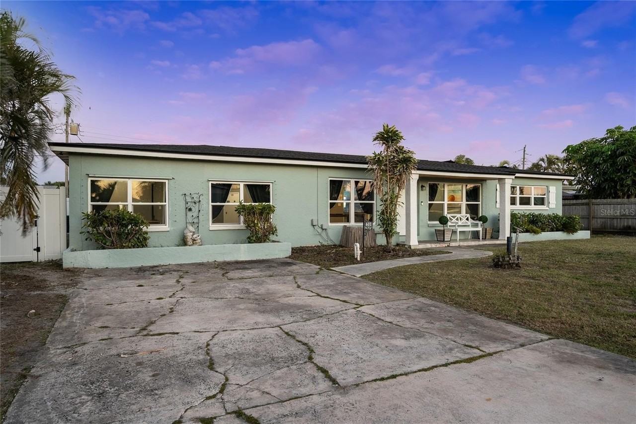 601 Sea Gull Dr - Photo 3 of 45