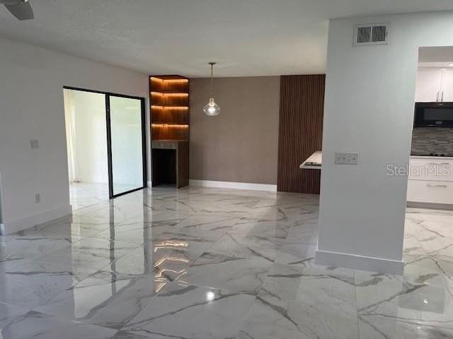 8217 Breeze Cove Ln - Photo 6 of 23