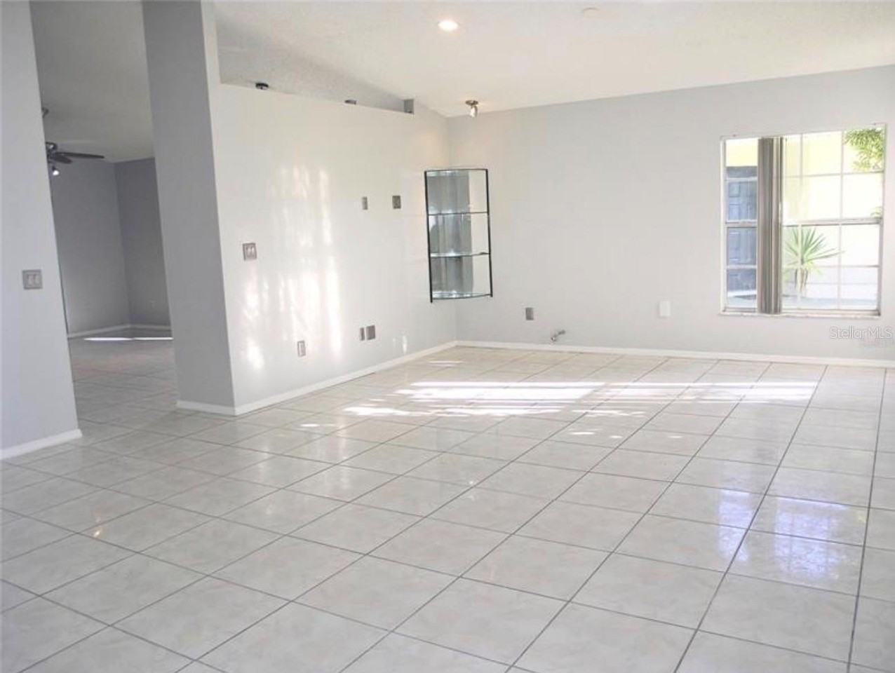 2976 Stillwater Dr - Photo 3 of 22