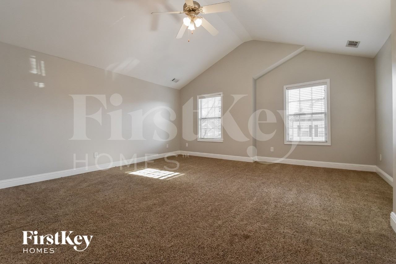 5681 Apple Grove Rd - Photo 6 of 15