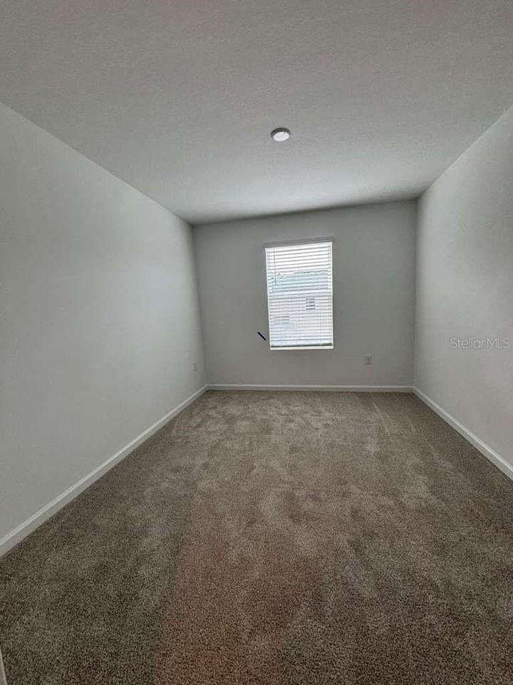 9872 Walkway Dr - Photo 3 of 19