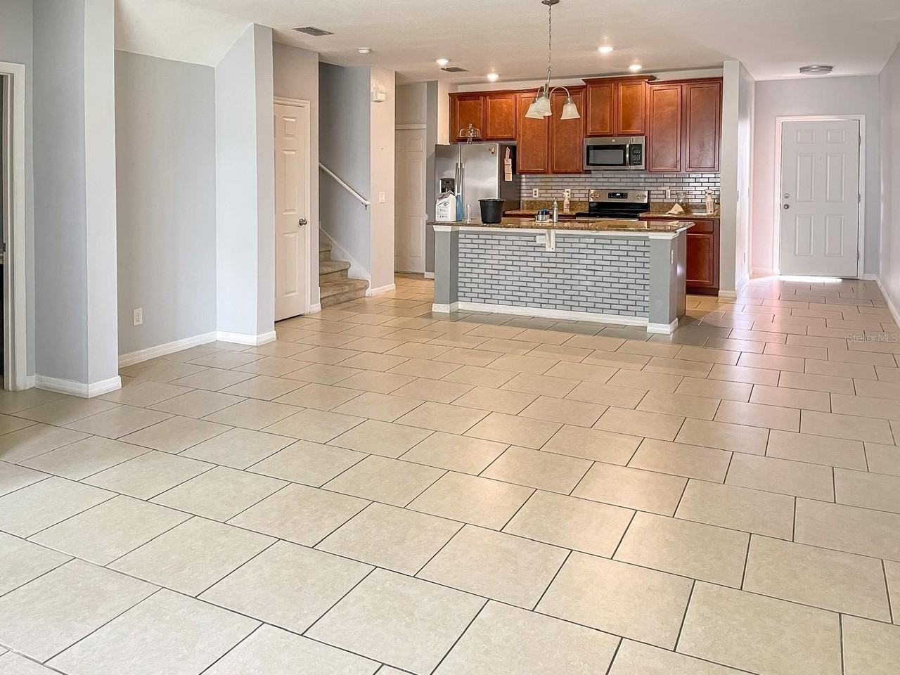 1735 Kato Way - Photo 5 of 12