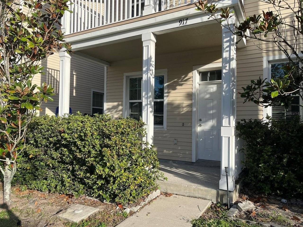 917 Sumner St - Photo 2 of 27