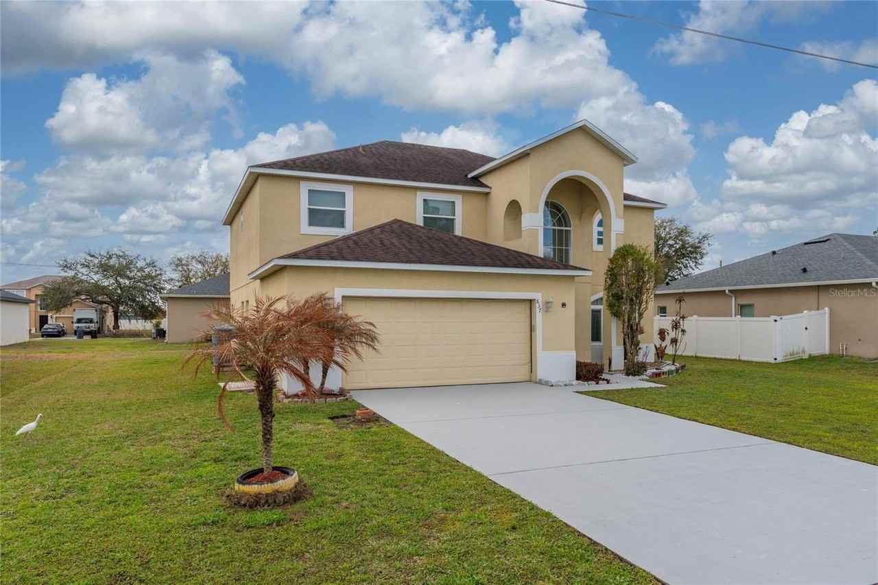 637 Bittern Ct - Photo 2 of 34