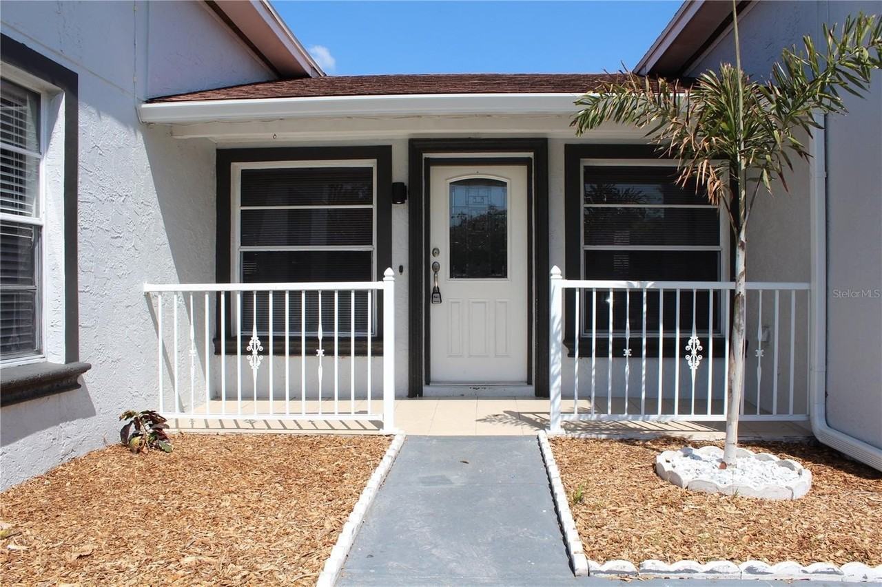 10115 Wheatley Hills Ct - Photo 2 of 29