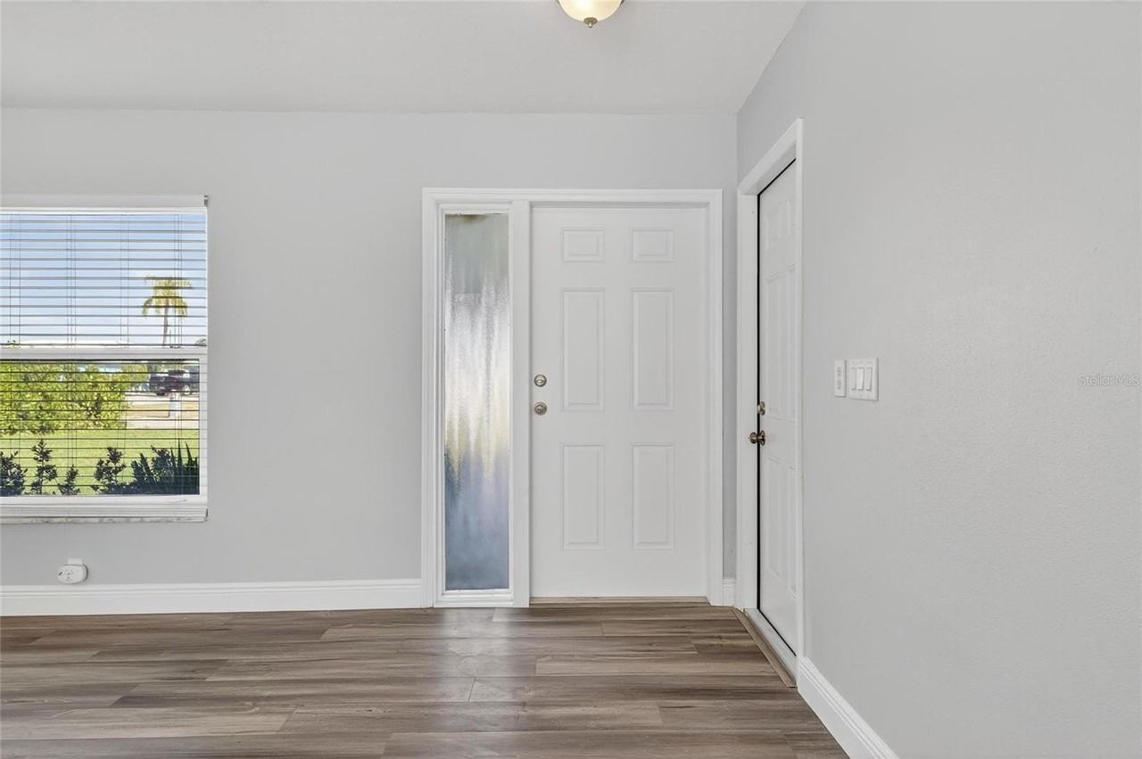 1014 Silver Palm Way - Photo 7 of 50