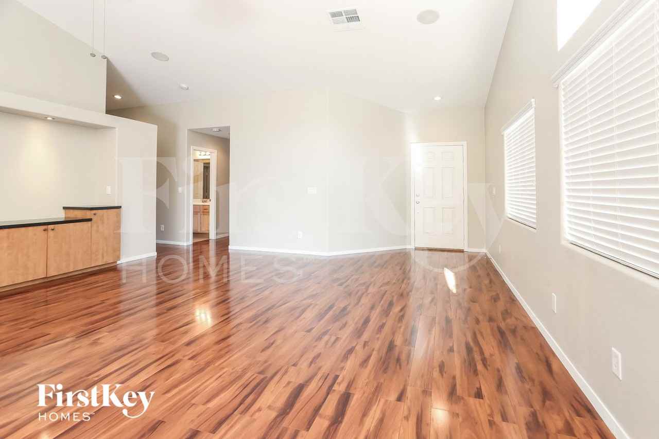 3021 Blush Noisette Ave - Photo 2 of 14