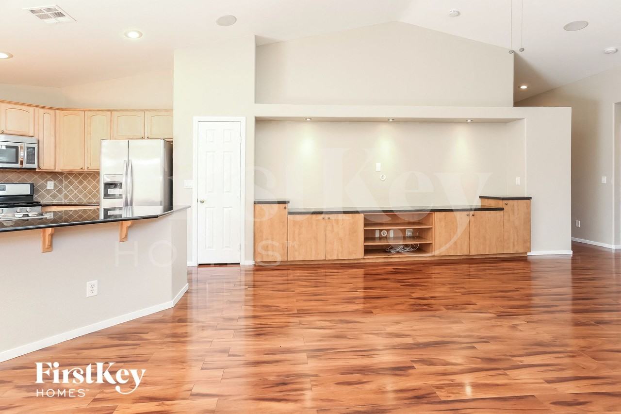 3021 Blush Noisette Ave - Photo 3 of 14