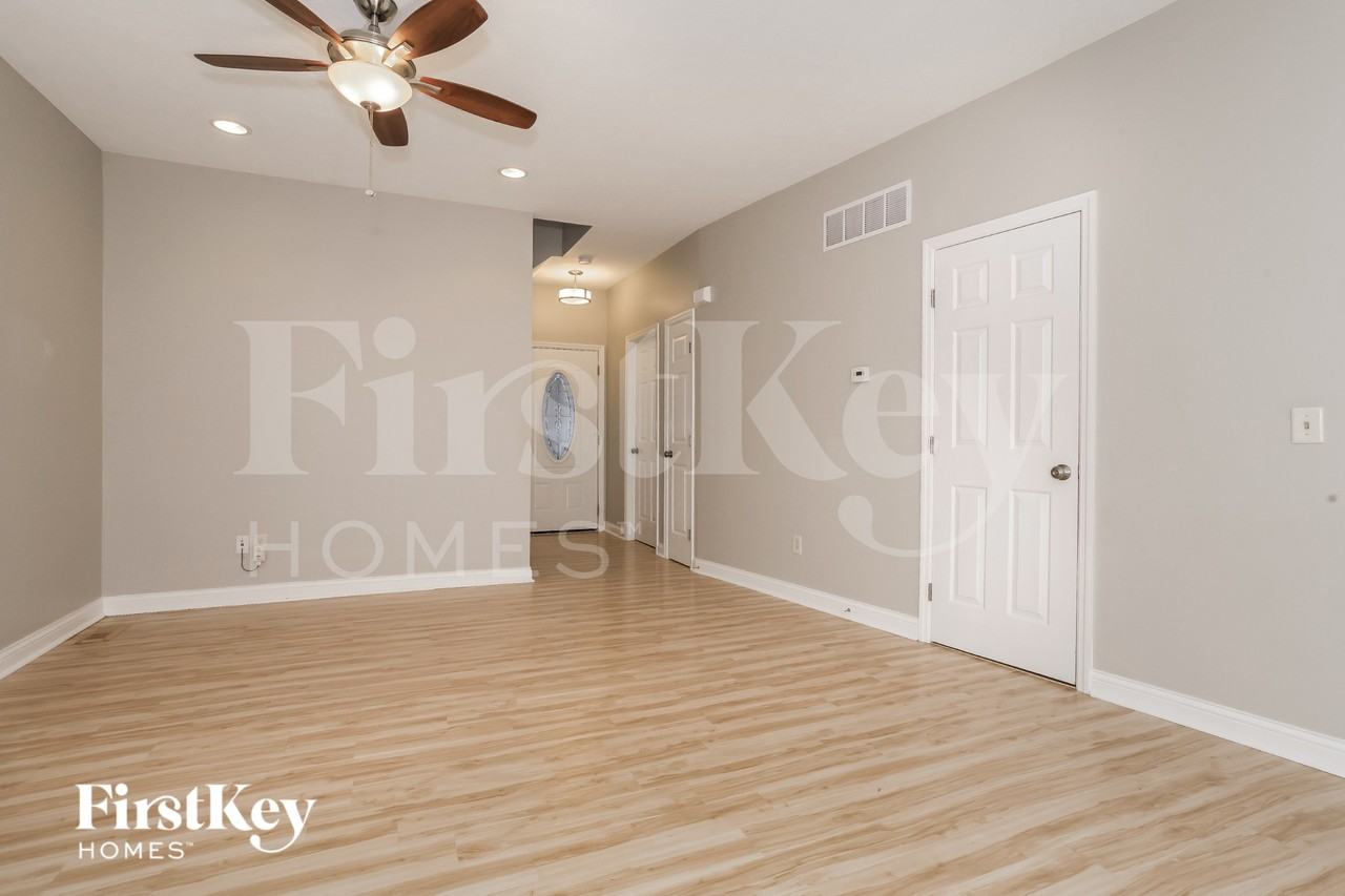 7814 Wilderness Way - Photo 3 of 15