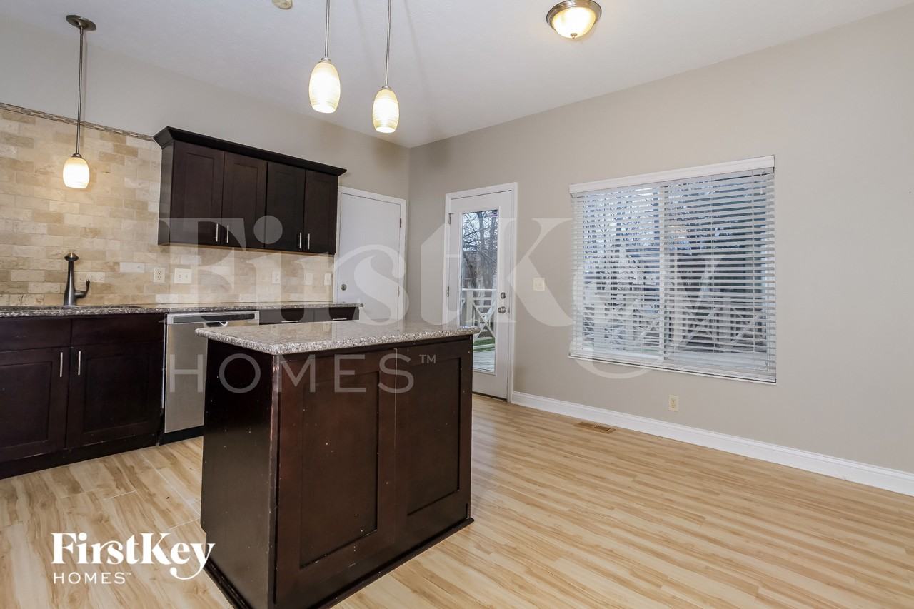 7814 Wilderness Way - Photo 5 of 15