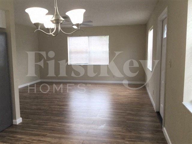 7306 Sw 3rd Ct - Photo 3 of 15