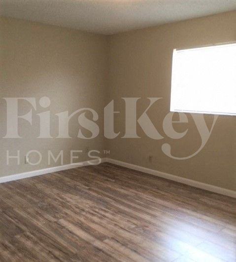 7306 Sw 3rd Ct - Photo 5 of 15