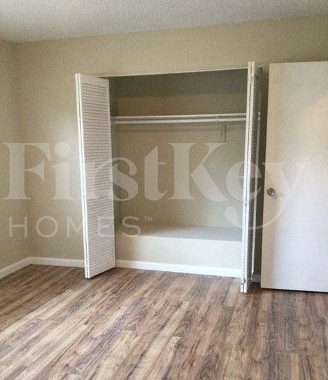 7306 Sw 3rd Ct - Photo 7 of 15