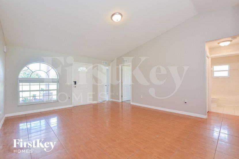 719 Wombat Way - Photo 3 of 15