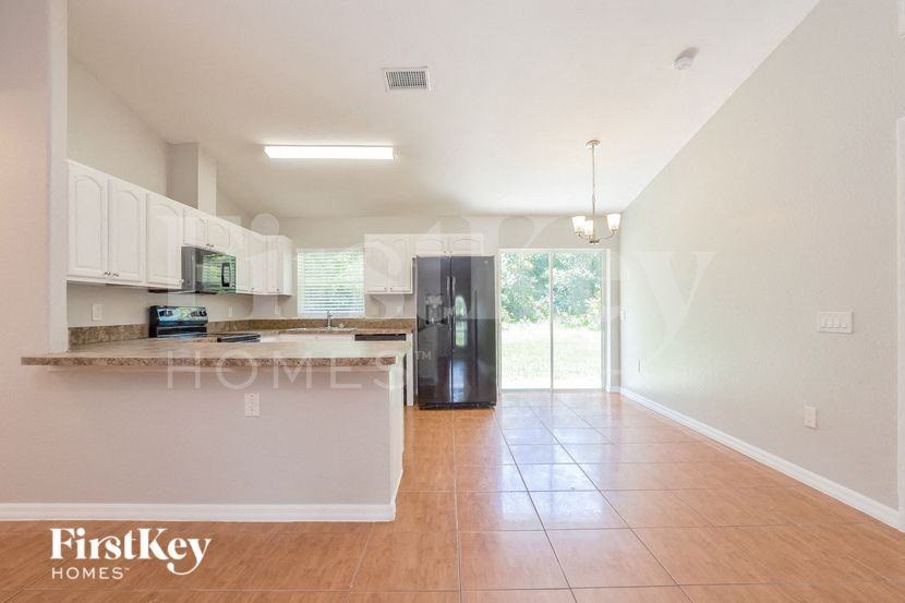 719 Wombat Way - Photo 6 of 15