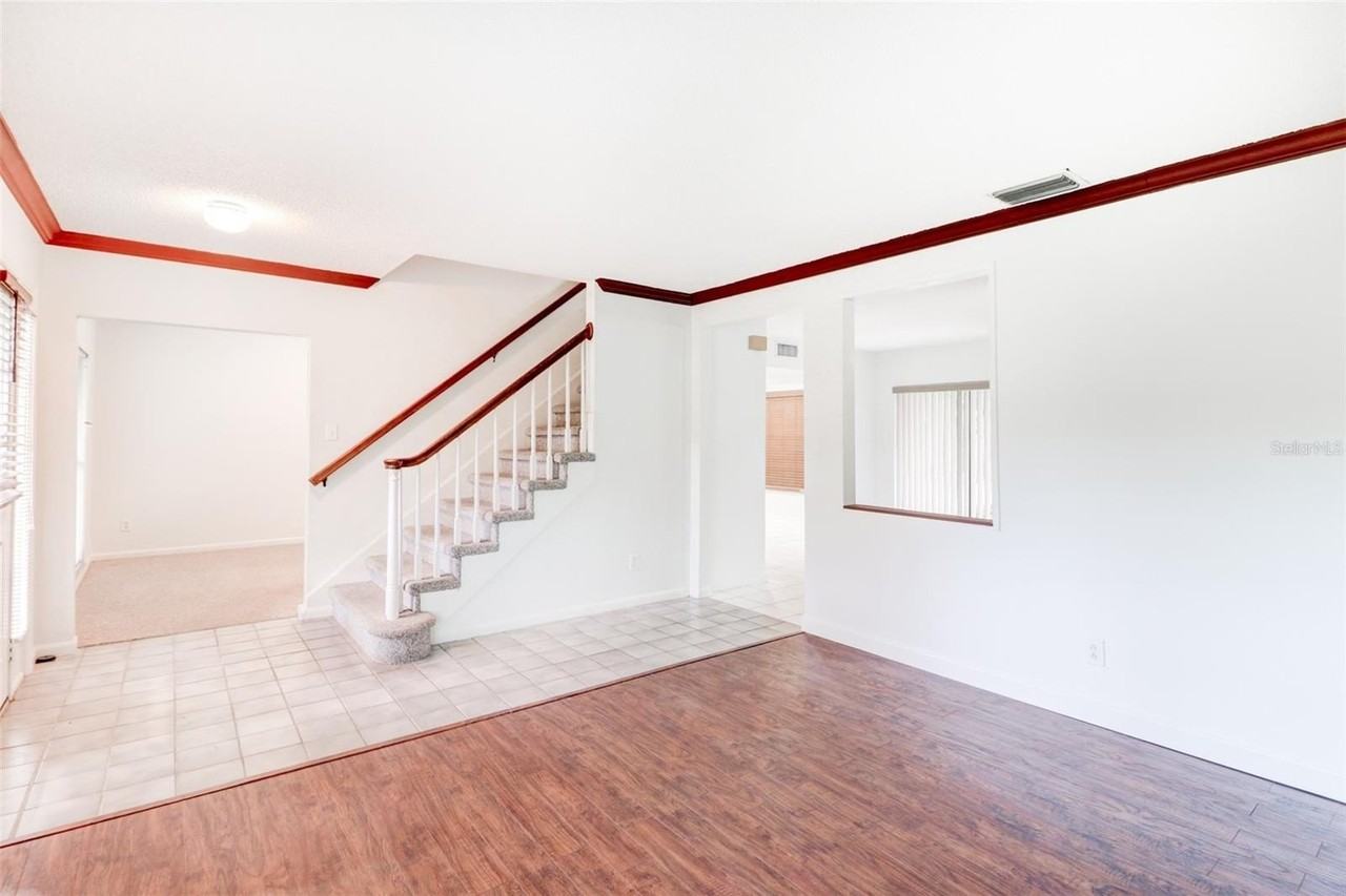 16107 Country Crossing Dr - Photo 2 of 39