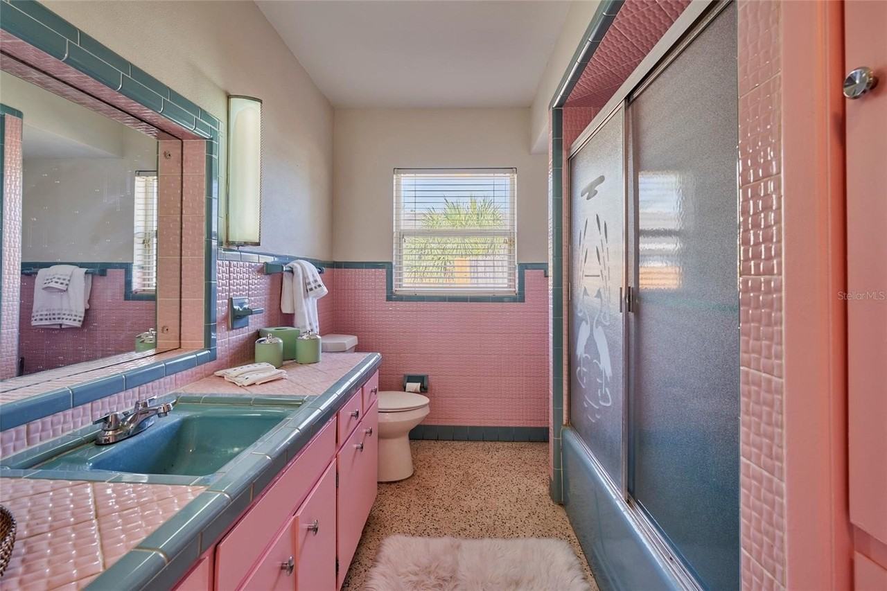 3302 W Gray St - Photo 5 of 27