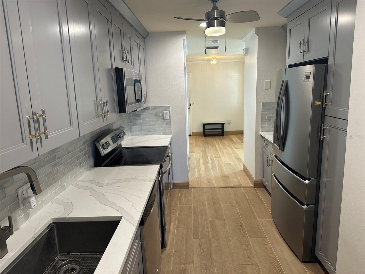 10444 Saint Tropez Pl - Photo 7 of 27