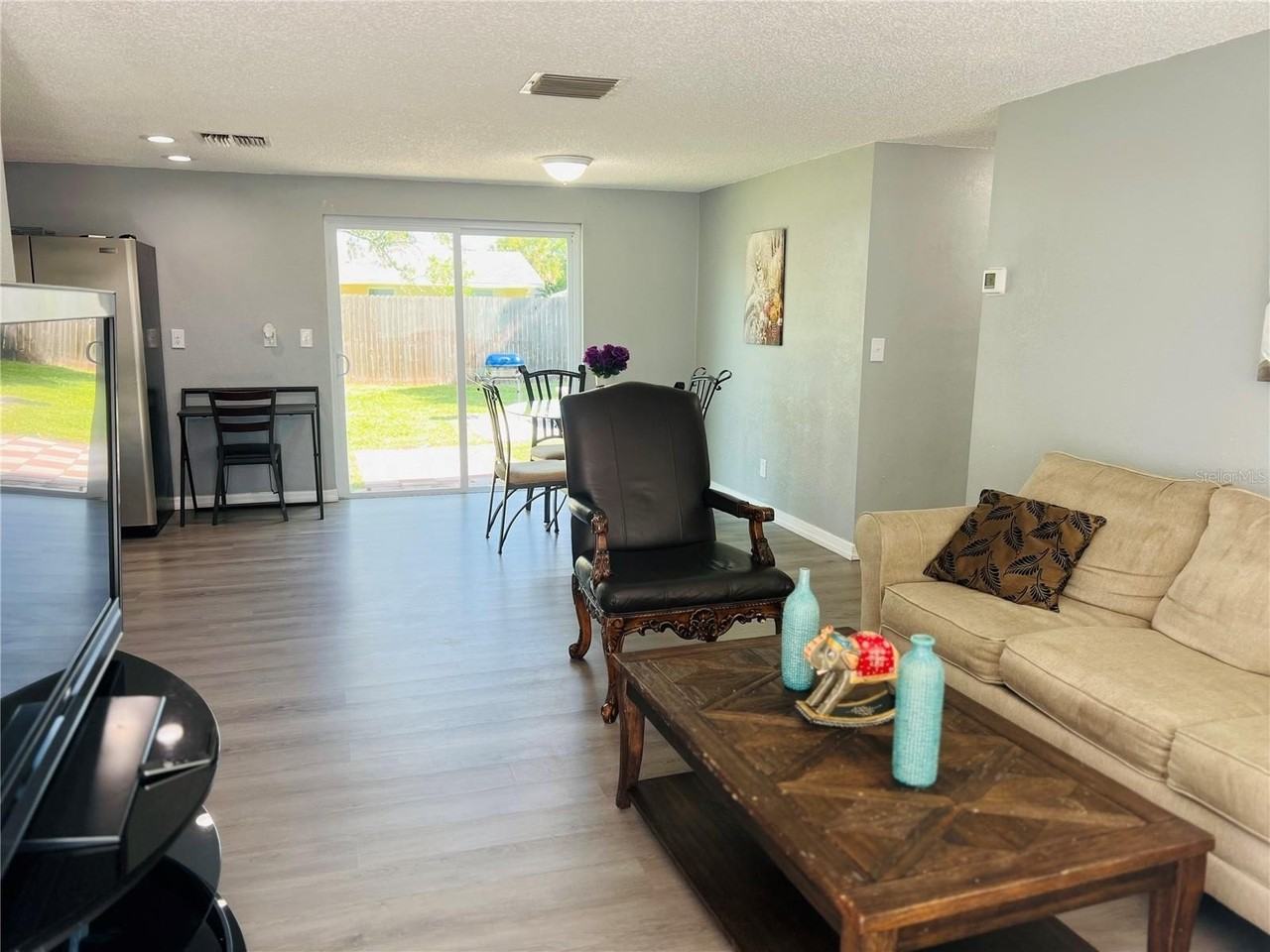 3405 Wilson Dr - Photo 4 of 30