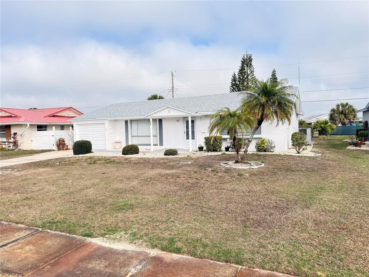 713 Thunderbird Ave - Photo 2 of 31