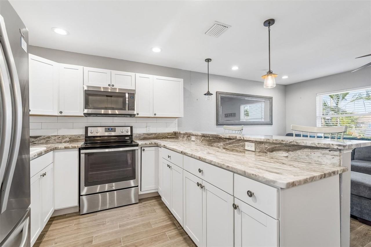 4920 38th Way S #101 - Photo 6 of 23