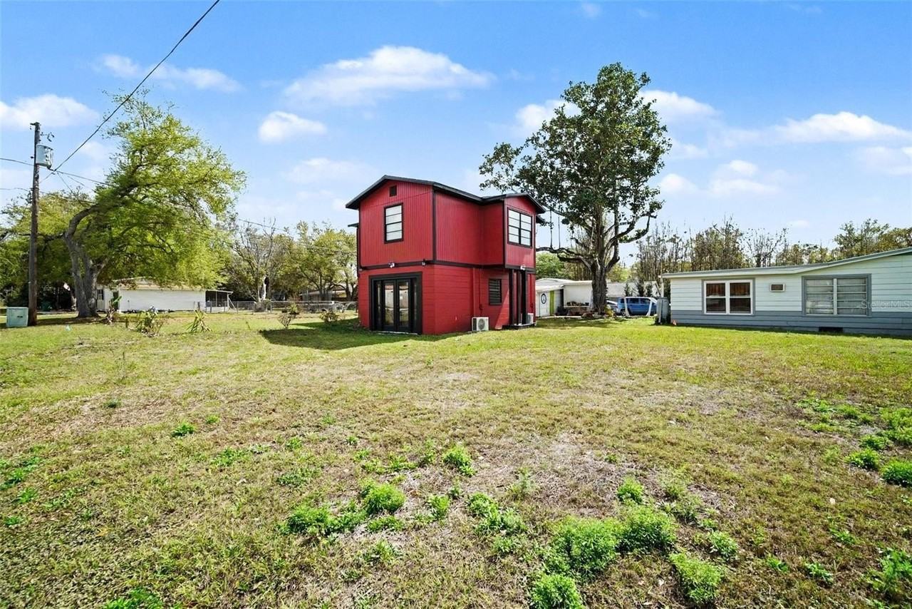 38250 13th Ave - Photo 2 of 21