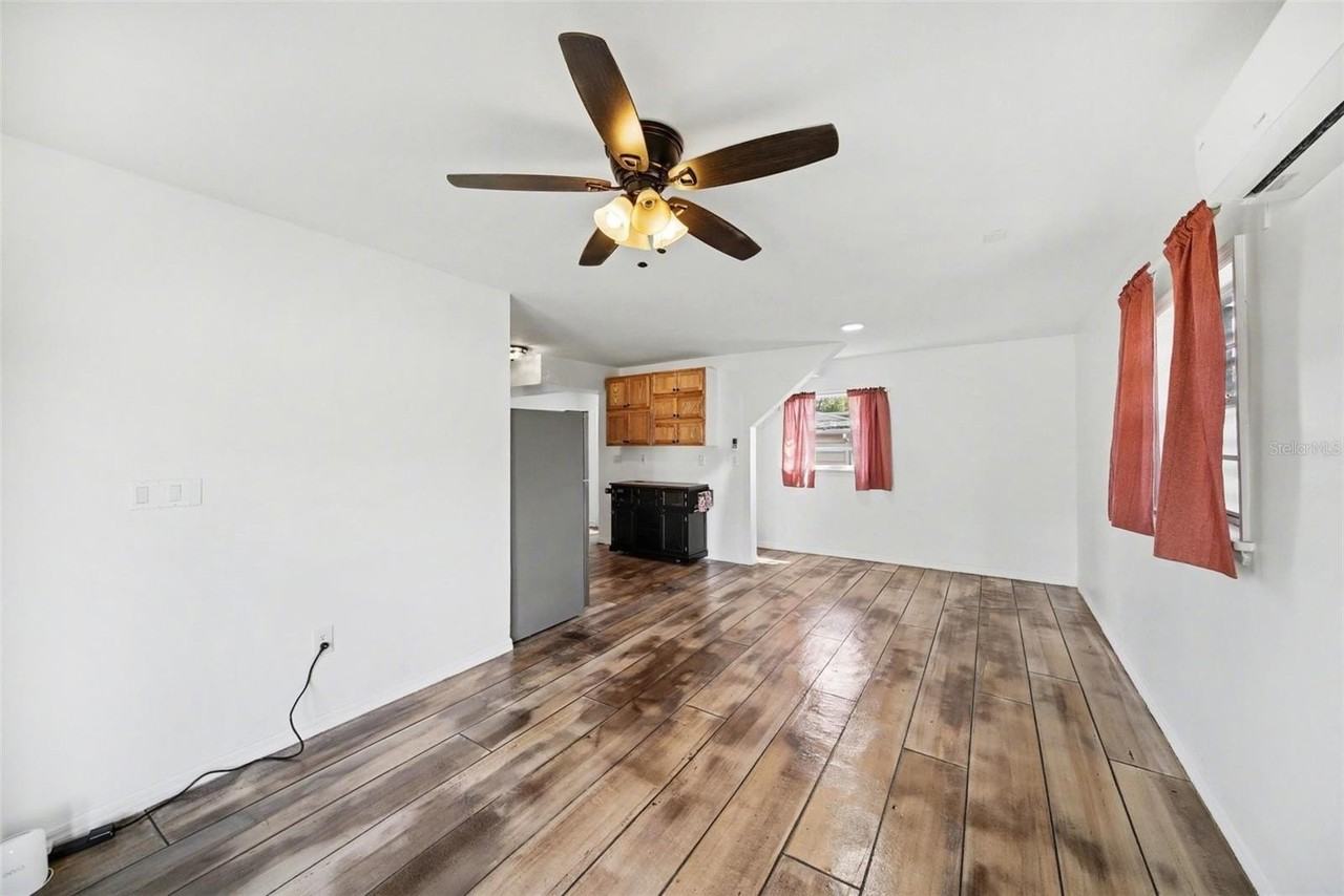 38250 13th Ave - Photo 5 of 21