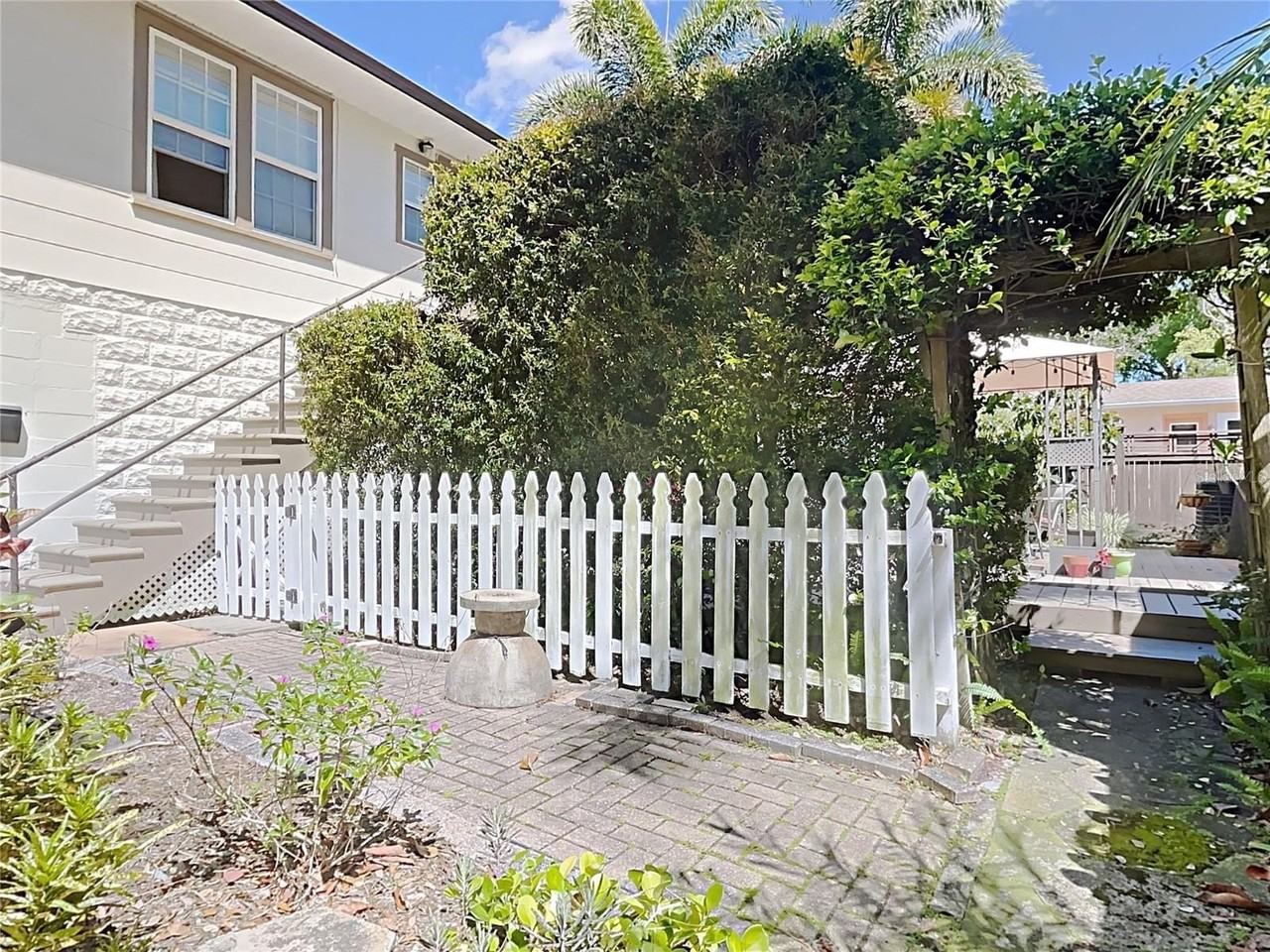 1601 11th St N - Photo 2 of 22