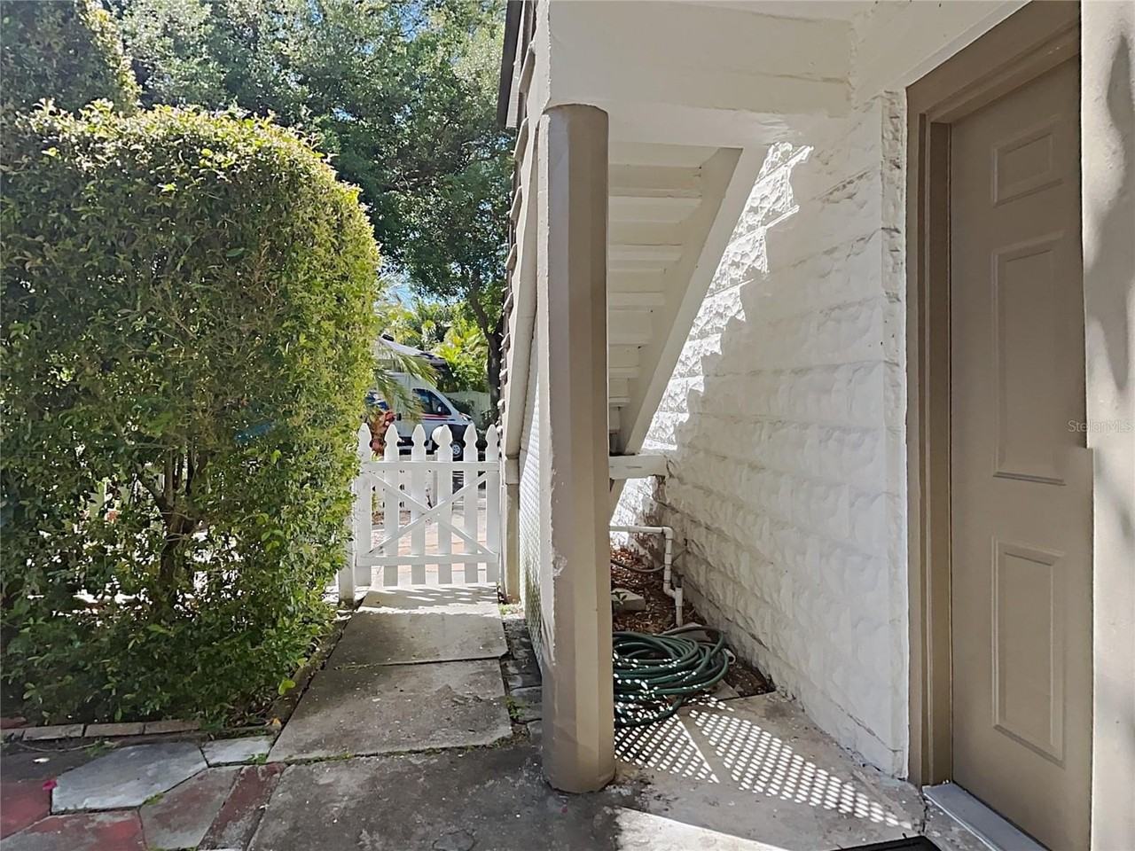 1601 11th St N - Photo 3 of 22