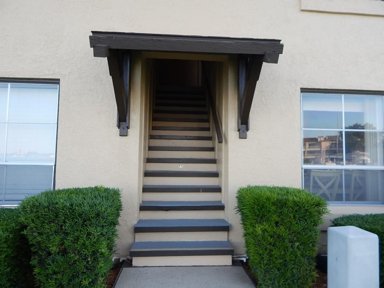 534 Plaza Seville Ct #64 - Photo 3 of 31