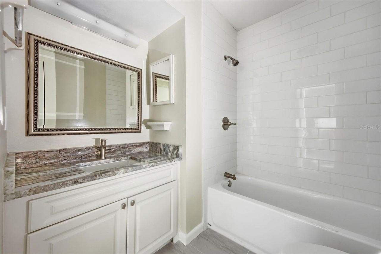 3102 W Horatio St #12 - Photo 6 of 23