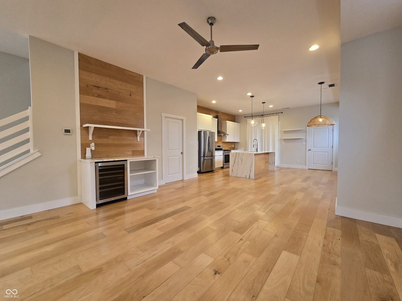 1226 Cottage Ave - Photo 3 of 26