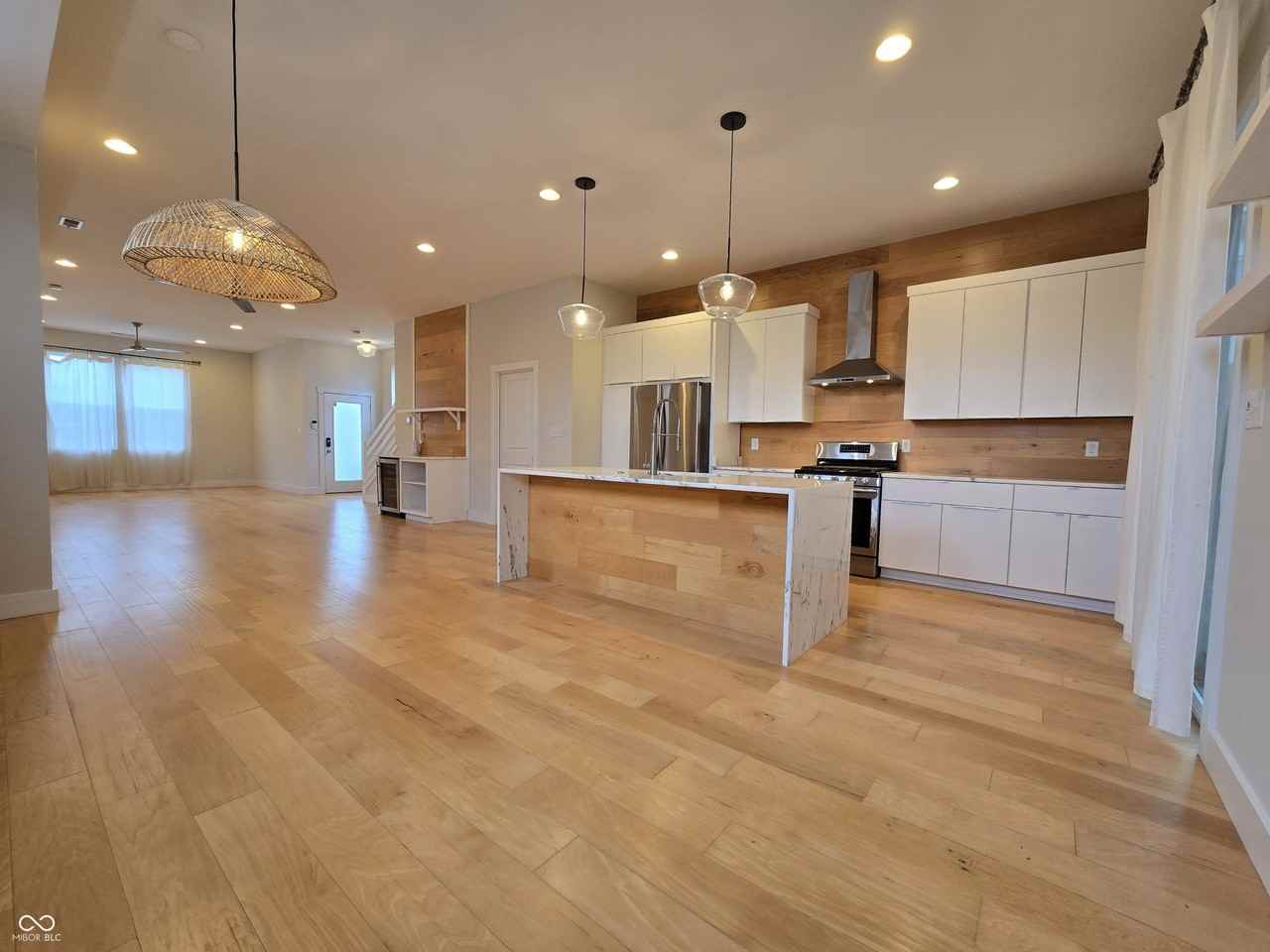 1226 Cottage Ave - Photo 5 of 26