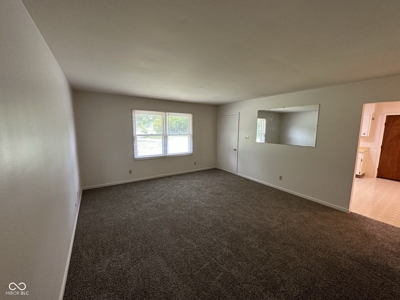 1222 Richfield Ln - Photo 5 of 6