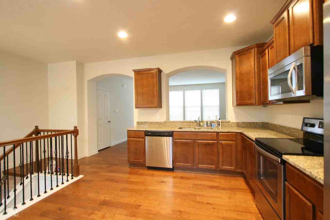 12722 Hannah Hill Rd - Photo 3 of 26