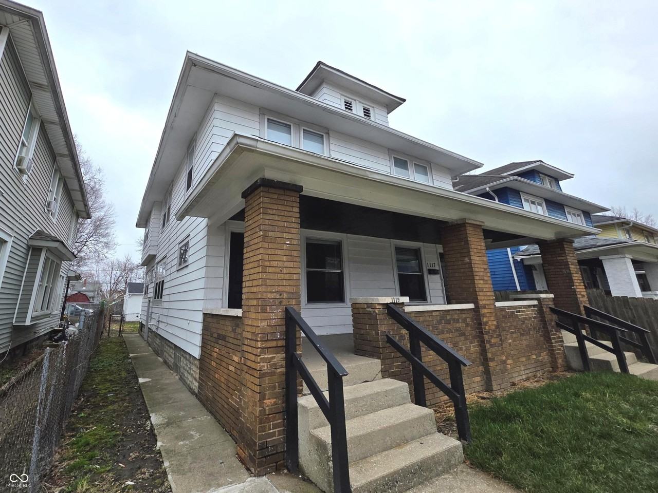 1119 N Tuxedo St - Photo 2 of 18