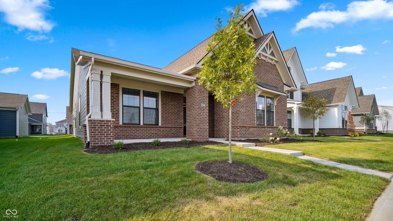 2094 W 171st St - Photo 4 of 29