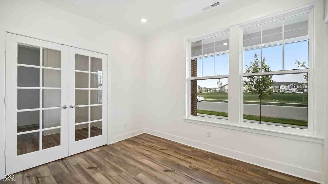 2094 W 171st St - Photo 5 of 29