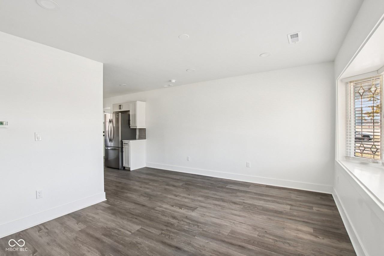 21 N Devon Ave - Photo 6 of 27