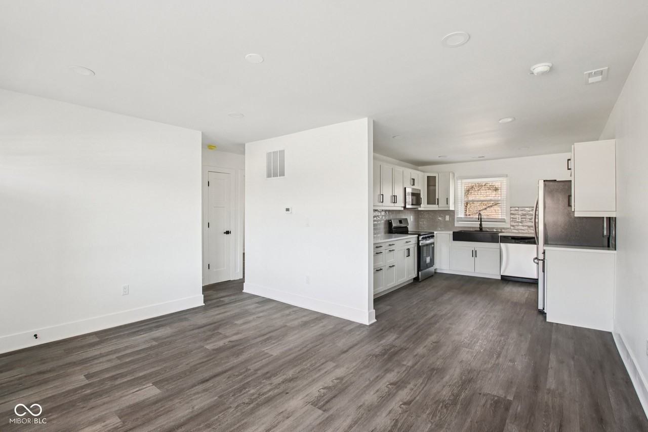 21 N Devon Ave - Photo 7 of 27